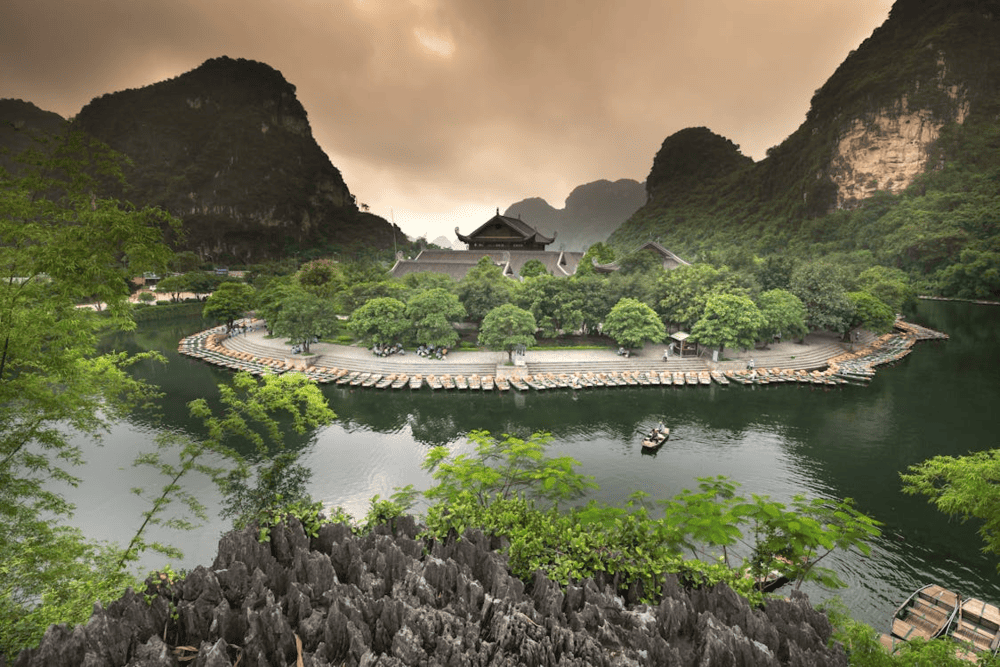 Trang An Ecotourism Complex is proudly a top stop for both local and international visitors returning to the ancient capital of Hoa Lu (Source: Pexels)